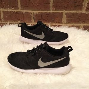 Nike Roshe One Mesh Lightweight EVA foam Outsoles lightweight Cushion
